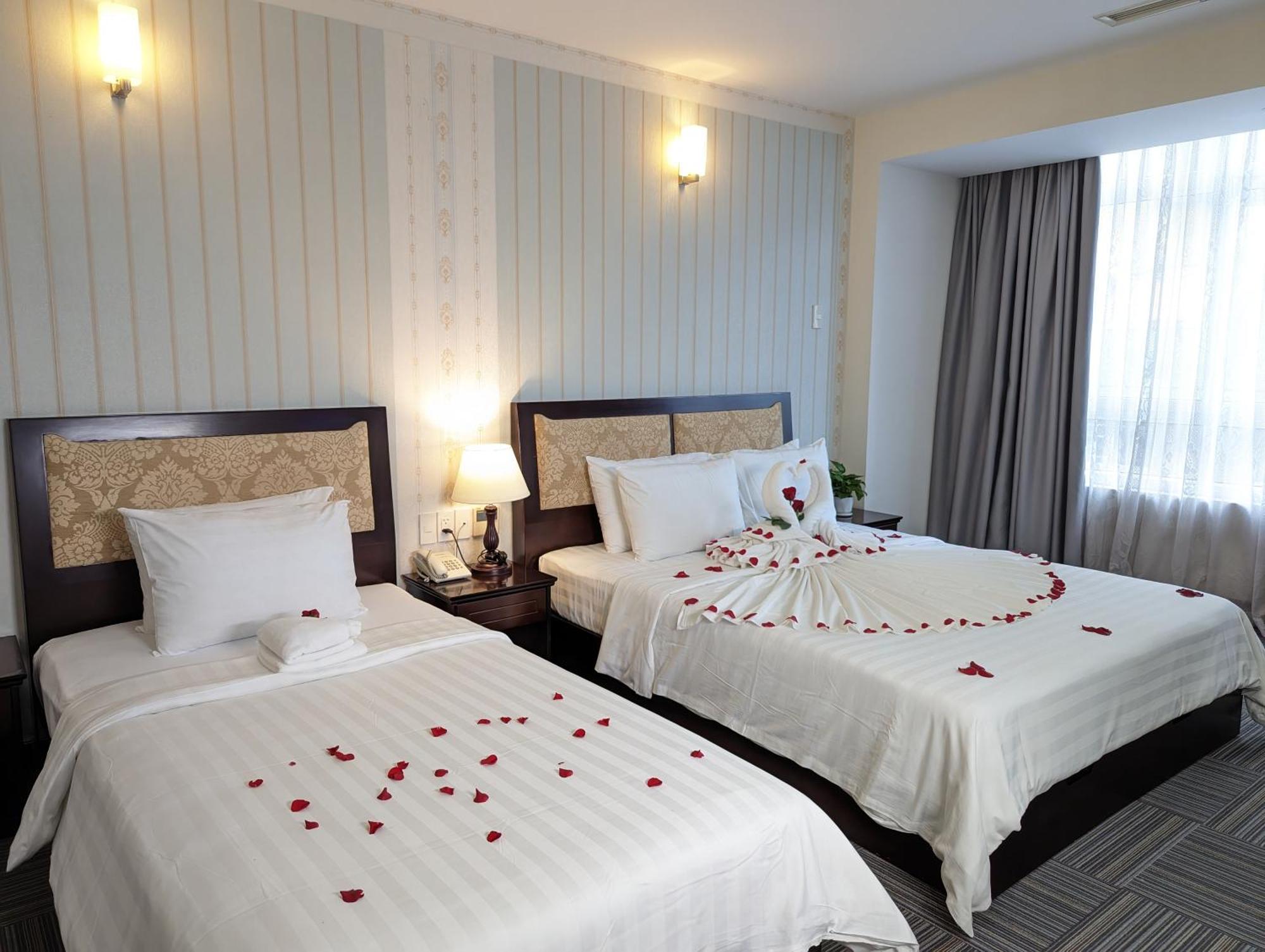 Dong Kinh Hotel