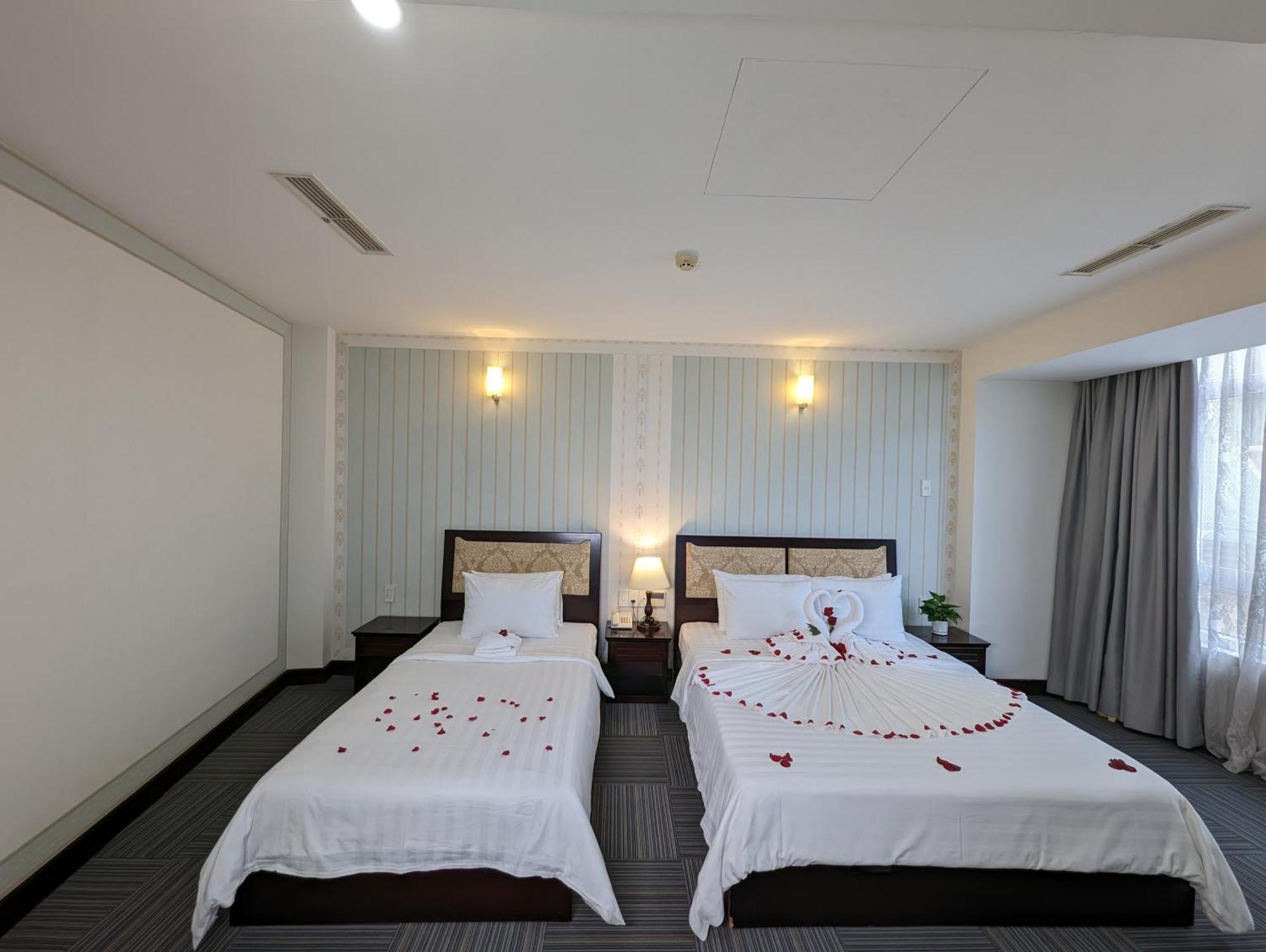 Dong Kinh Hotel 3*