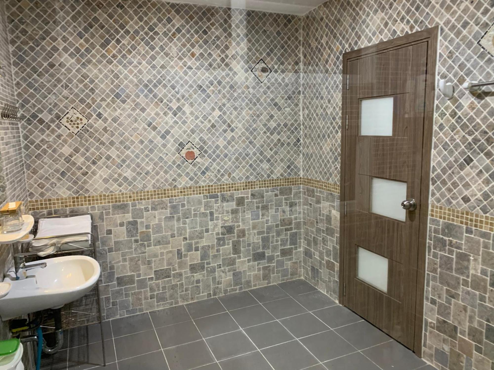 Tutaco Double With King Bed & Bath Bed & Breakfast