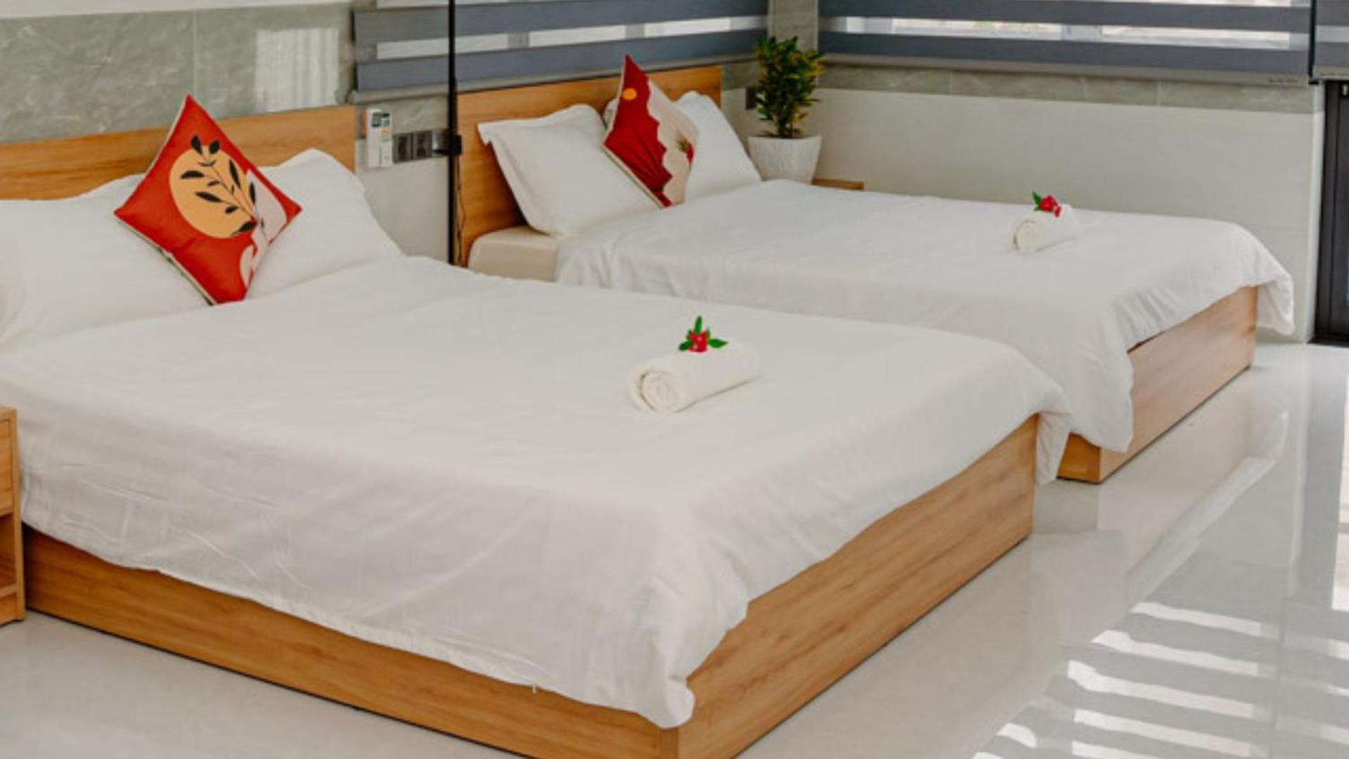 Aloha Saigon Premium By Local Travel Experts - Newly Opened, Less-touristy Location, Spacious Rooms, Glass Shower Bathroom, Free Breakfast & Walking Tour Hostel Ho Chi Minh City