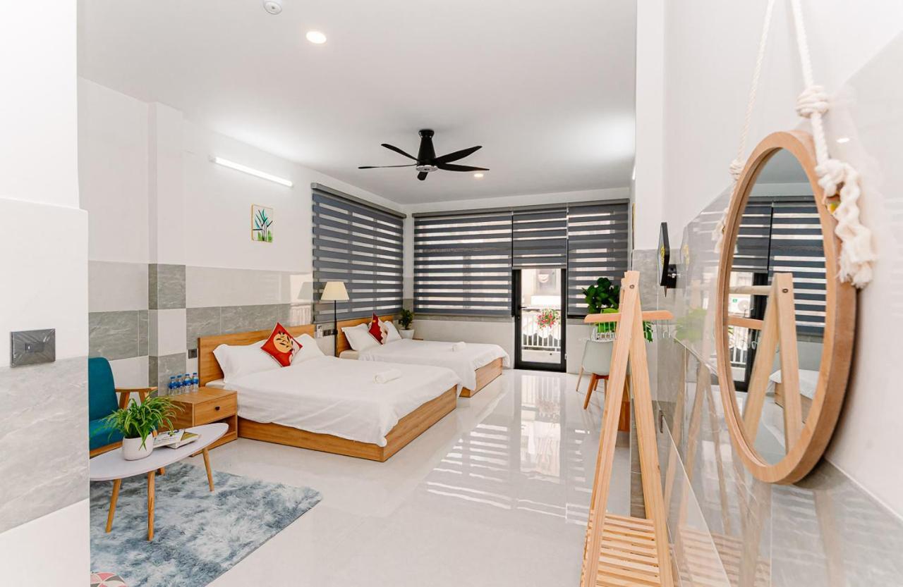 Hostel Aloha Saigon Premium By Local Travel Experts - Newly Opened, Less-touristy Location, Spacious Rooms, Glass Shower Bathroom, Free Breakfast & Walking Tour *