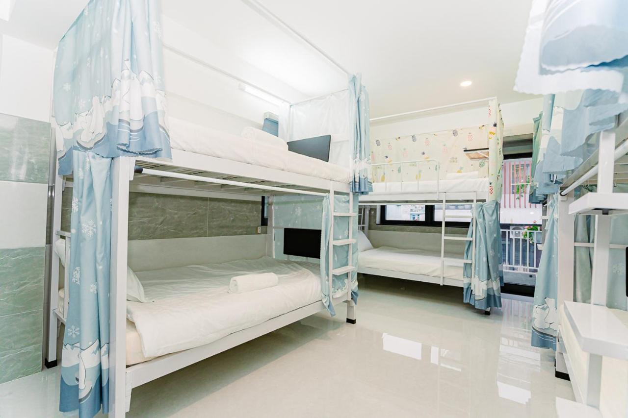 Aloha Saigon Premium By Local Travel Experts - Newly Opened, Less-touristy Location, Spacious Rooms, Glass Shower Bathroom, Free Breakfast & Walking Tour * Ho Chi Minh City