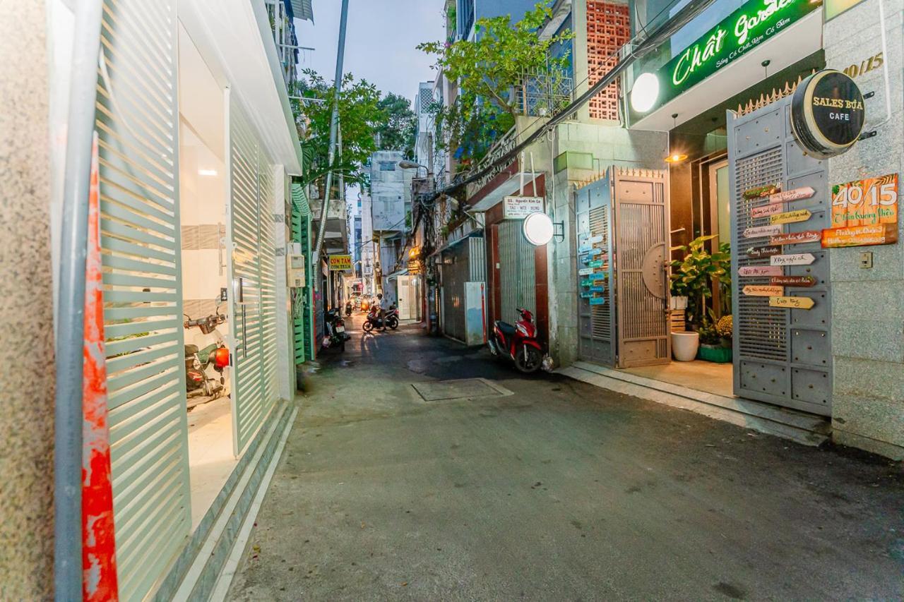 Aloha Saigon Premium By Local Travel Experts - Newly Opened, Less-touristy Location, Spacious Rooms, Glass Shower Bathroom, Free Breakfast & Walking Tour