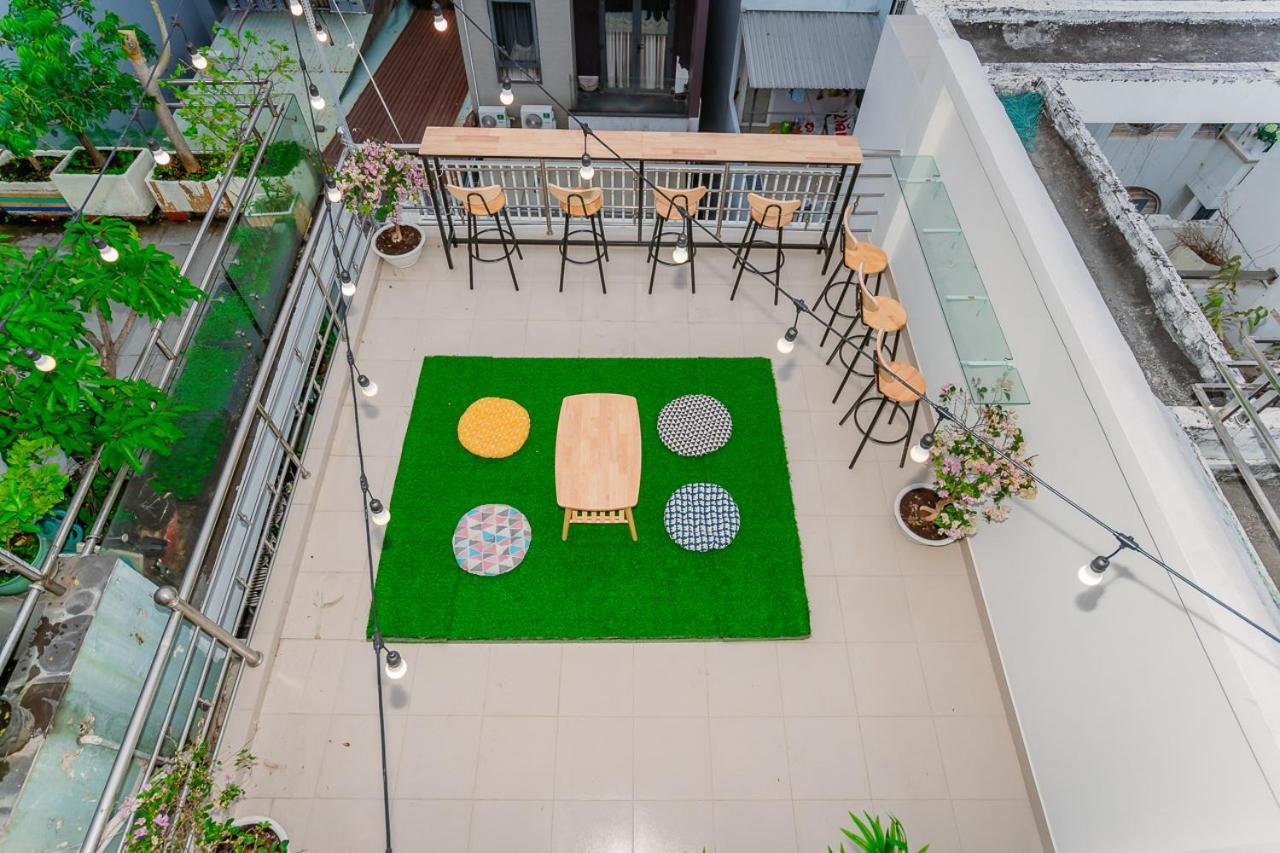 Aloha Saigon Premium By Local Travel Experts - Newly Opened, Less-touristy Location, Spacious Rooms, Glass Shower Bathroom, Free Breakfast & Walking Tour