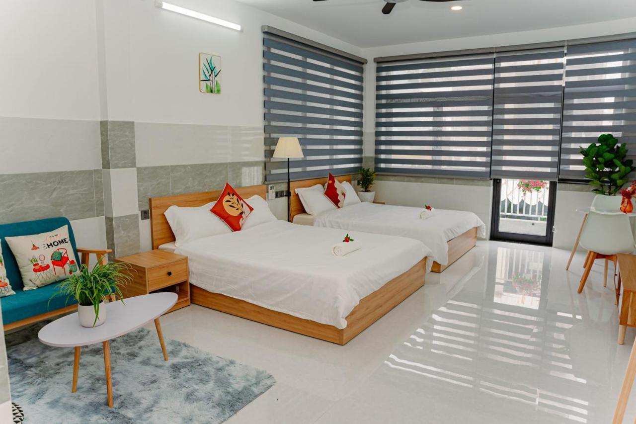 Aloha Saigon Premium By Local Travel Experts - Newly Opened, Less-touristy Location, Spacious Rooms, Glass Shower Bathroom, Free Breakfast & Walking Tour *