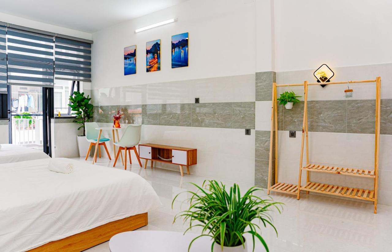 Aloha Saigon Premium By Local Travel Experts - Newly Opened, Less-touristy Location, Spacious Rooms, Glass Shower Bathroom, Free Breakfast & Walking Tour Hostel Ho Chi Minh City