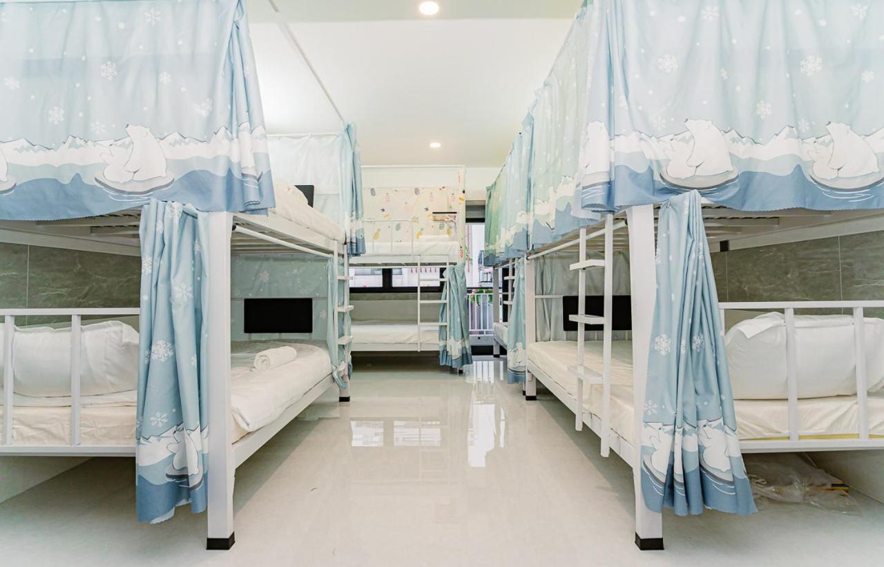 Aloha Saigon Premium By Local Travel Experts - Newly Opened, Less-touristy Location, Spacious Rooms, Glass Shower Bathroom, Free Breakfast & Walking Tour *