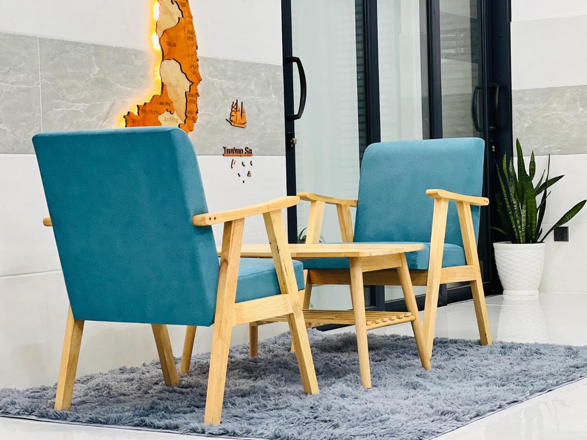 Hostel Aloha Saigon Premium By Local Travel Experts - Newly Opened, Less-touristy Location, Spacious Rooms, Glass Shower Bathroom, Free Breakfast & Walking Tour *