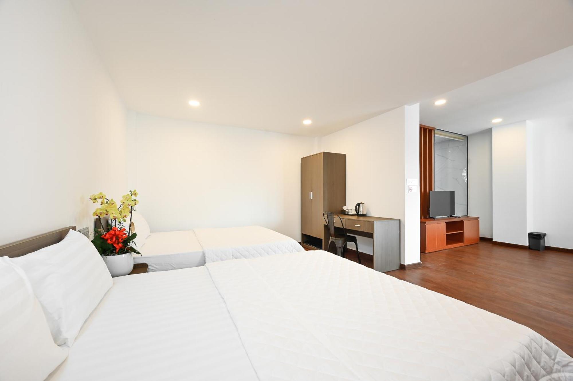 Hotel Yoko Airport Saigon 4*