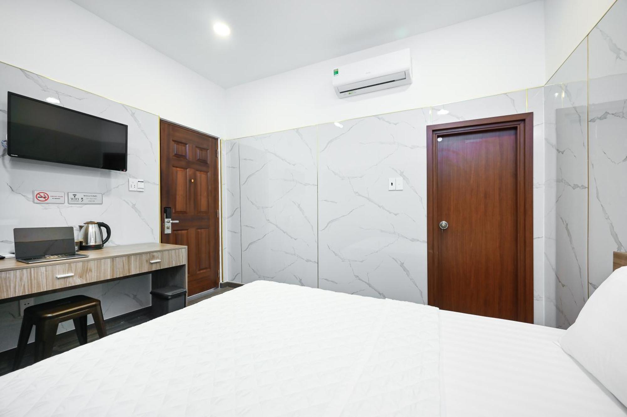 Hotel Yoko Airport Saigon 4*