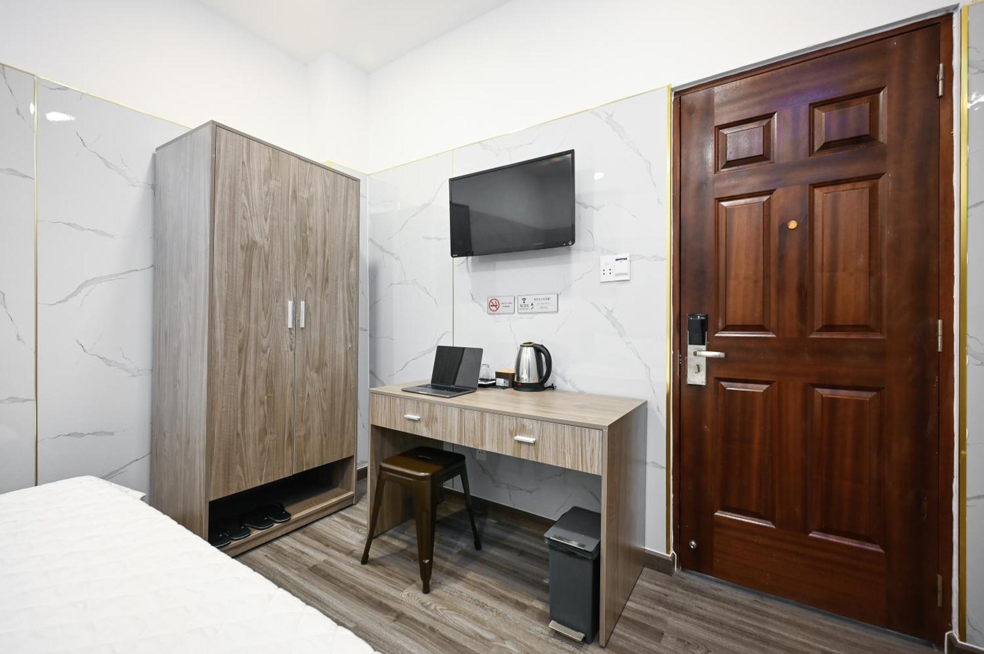 Khách sạn Yoko Airport Saigon 4*