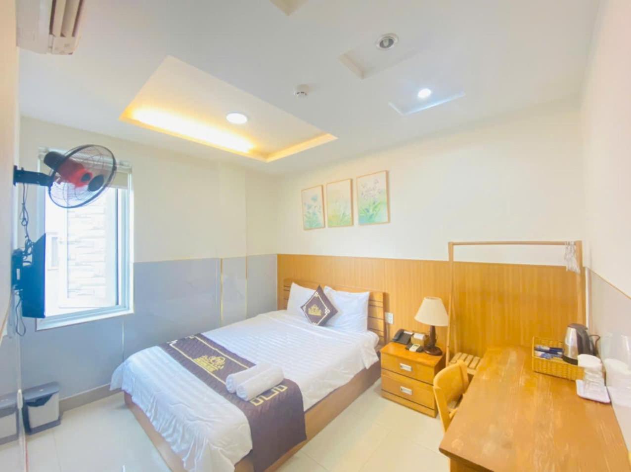 Khach San Phu Hung Hotel