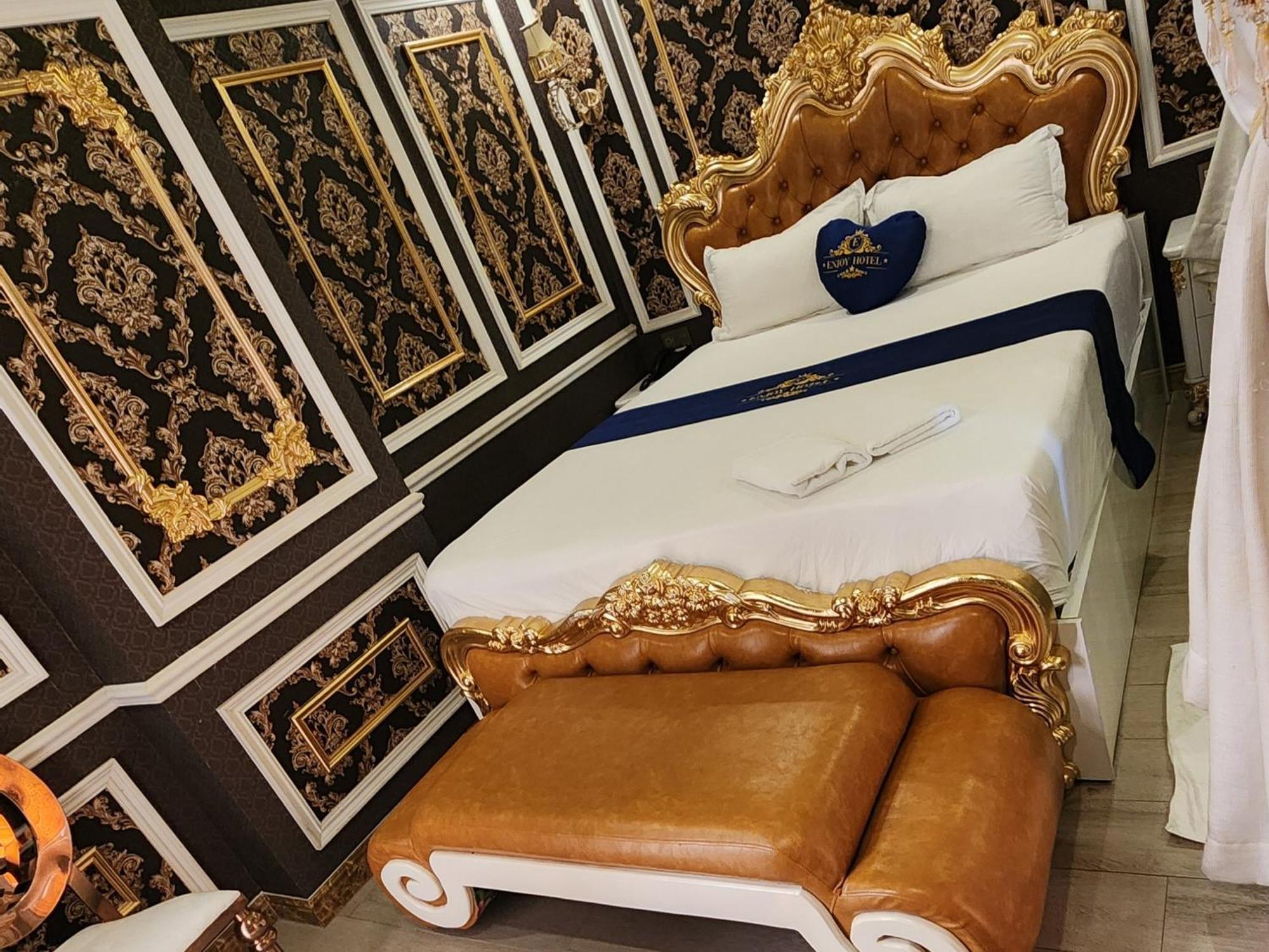 Love hotel Rosa Ho Chi Minh City
