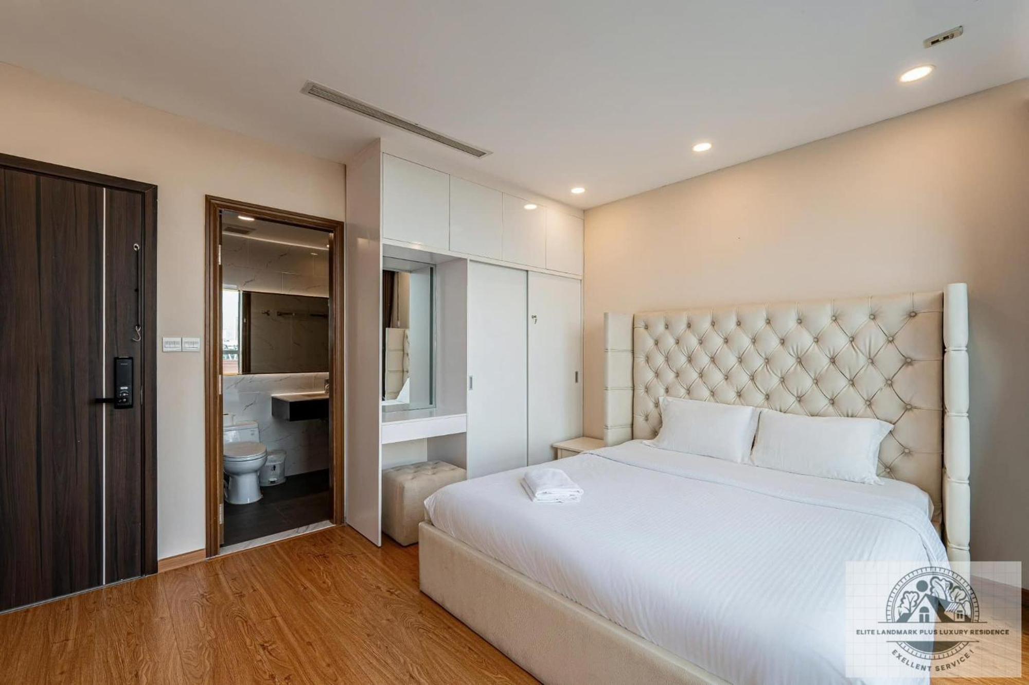 Elite Landmark Saigon Riverside *