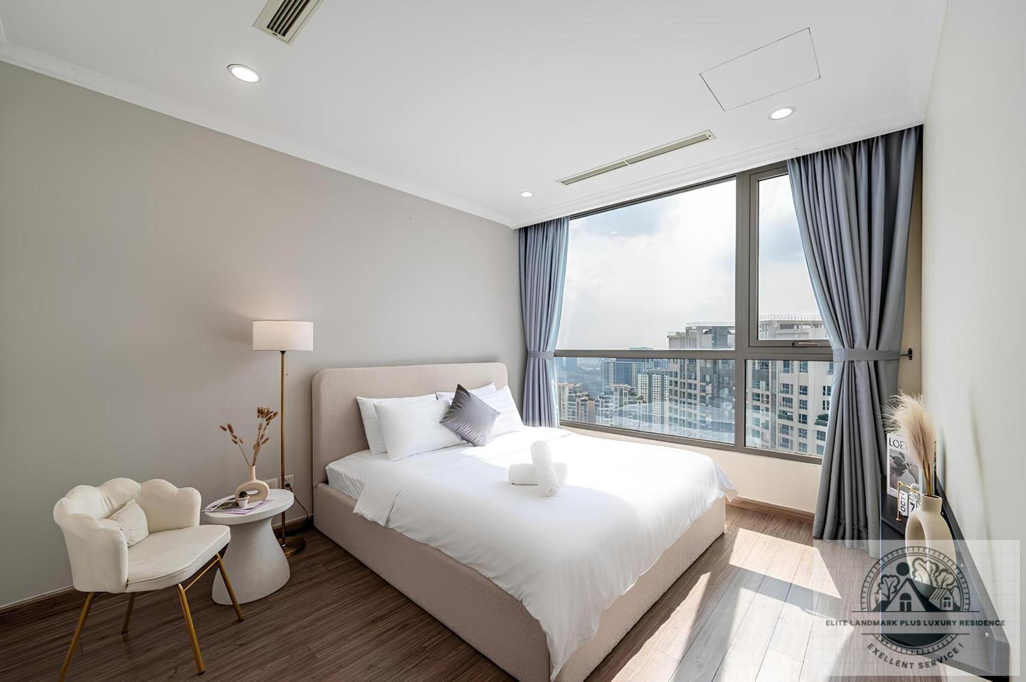 Elite Landmark Saigon Riverside