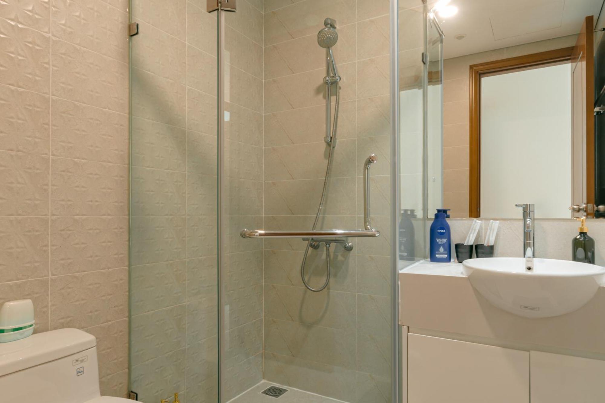 Vinhomes Park Collection M By Elevate Apartment *