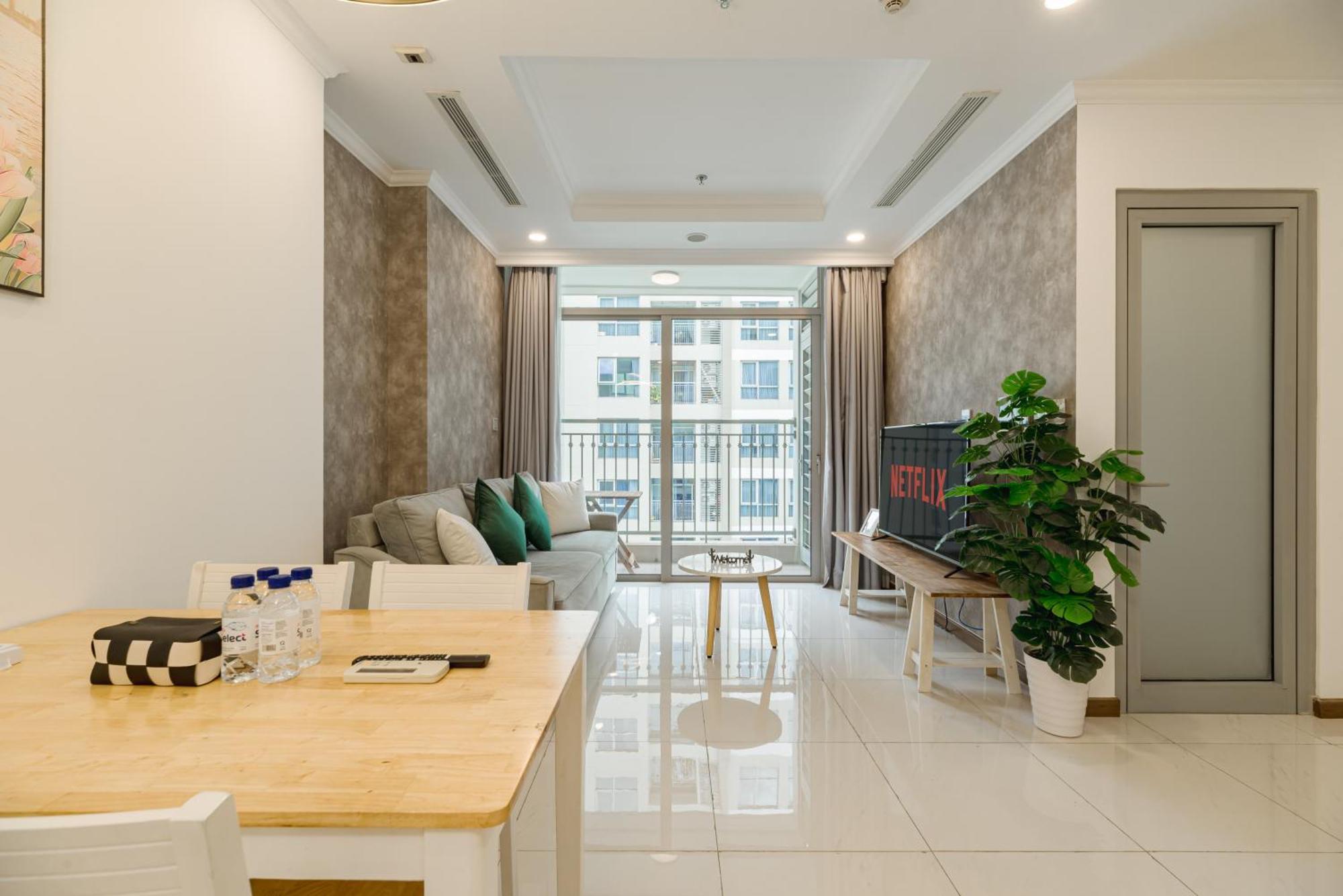 Apartment Vinhomes Park Collection M By Elevate