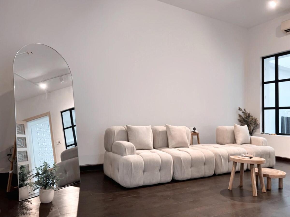 District 1 - Saigon Center - 100m2 Vintage Fusion