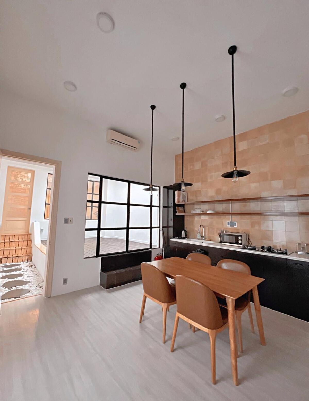 Apartment District 1 - Saigon Center - 100m2 Vintage Fusion