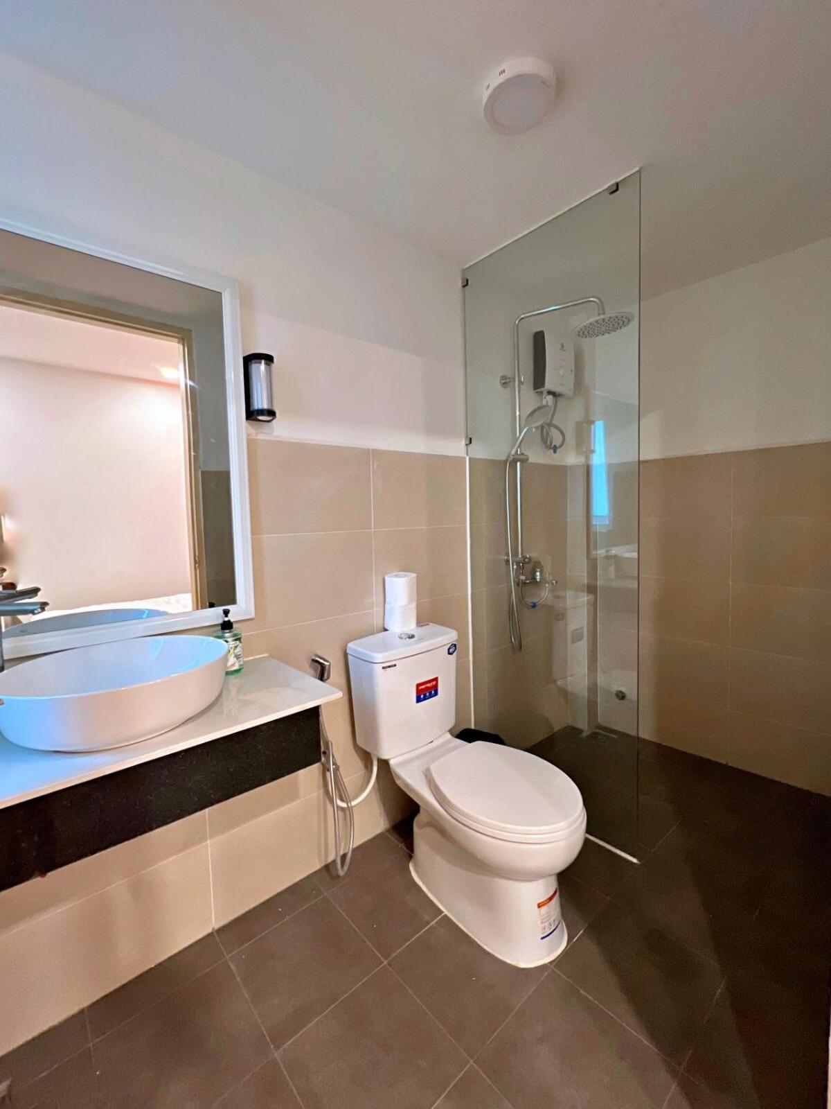 District 1 - Saigon Center - 100m2 Vintage Fusion Apartment *