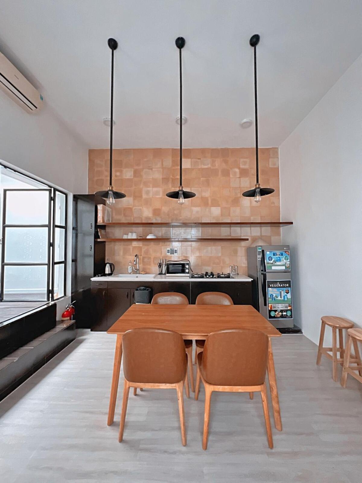 District 1 - Saigon Center - 100m2 Vintage Fusion Apartment Ho Chi Minh City