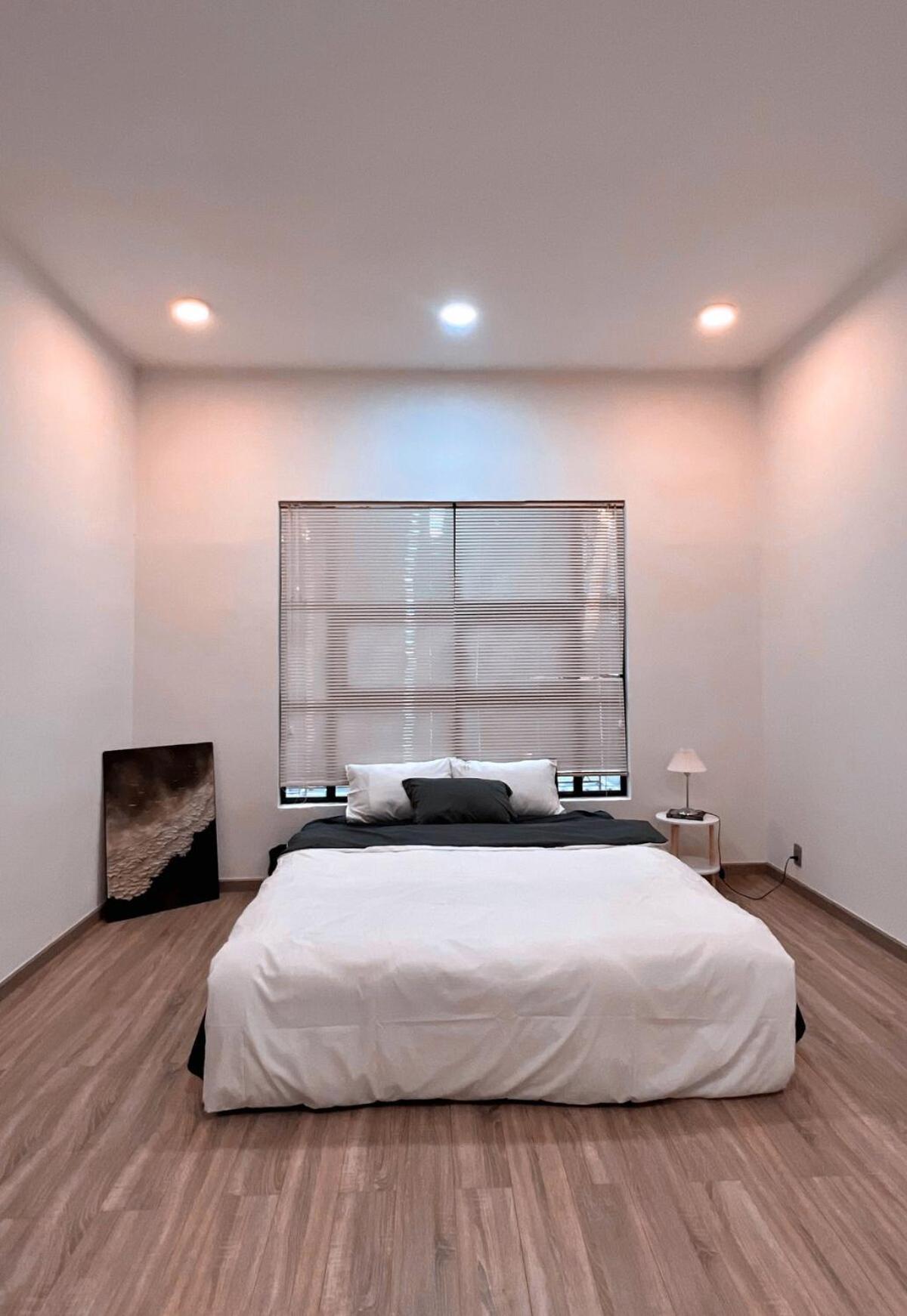 District 1 - Saigon Center - 100m2 Vintage Fusion Apartment *