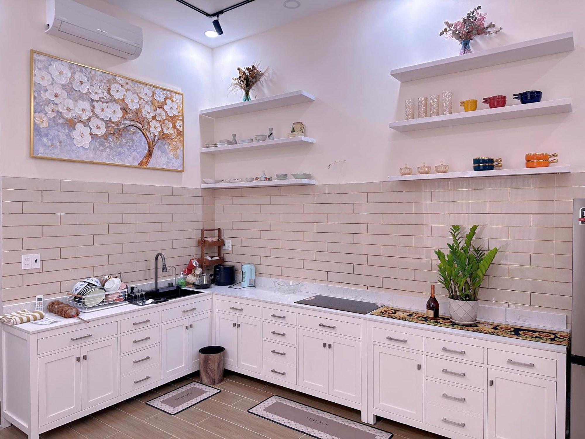 Holiday home Nha Pho San Vuon Entire