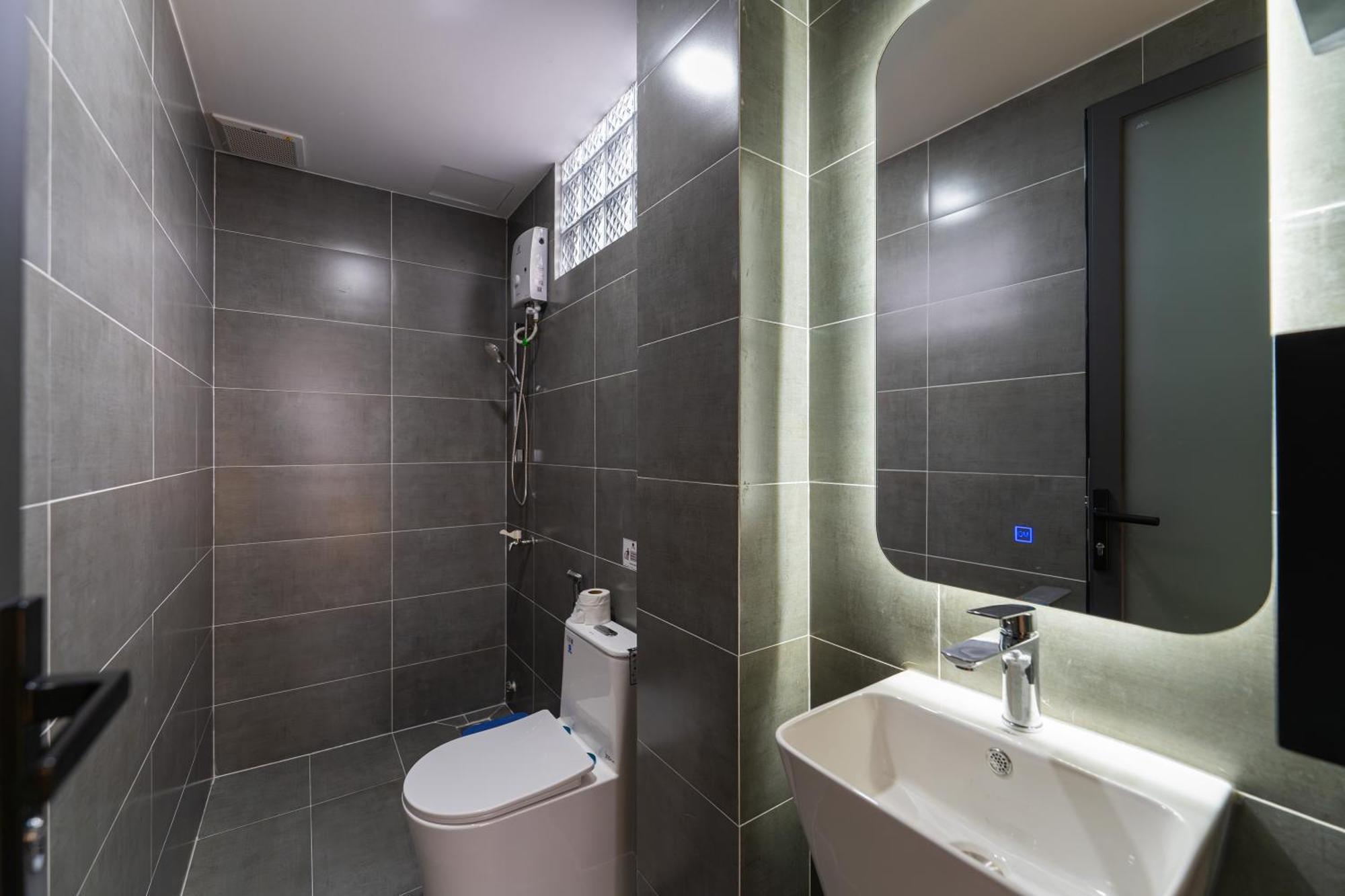 Hotel Dao Tien - Mai Xuan Thuong *