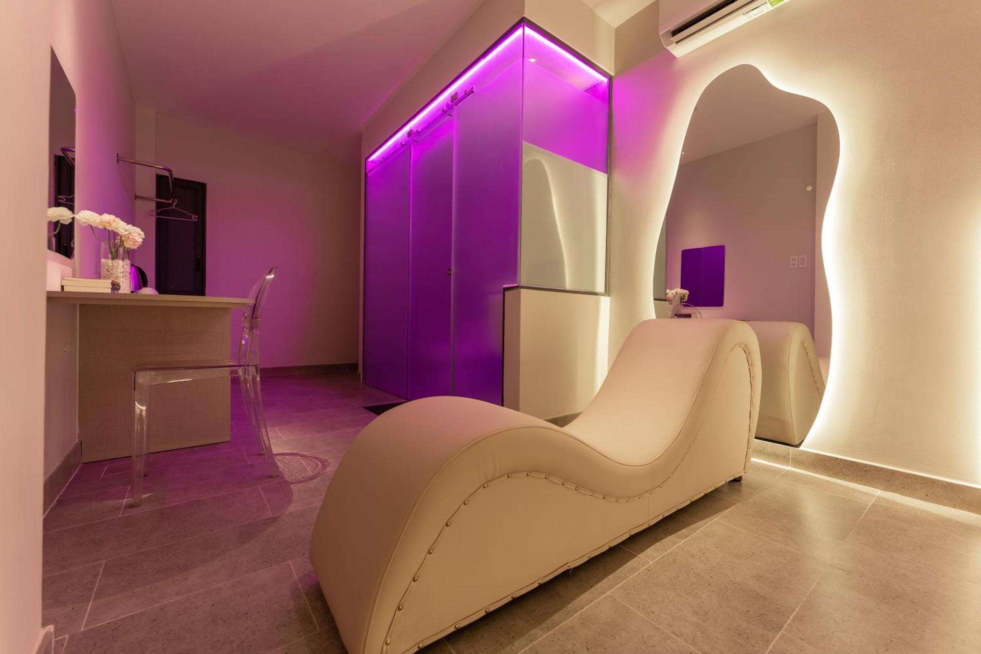 Hotel Dao Tien - Mai Xuan Thuong *