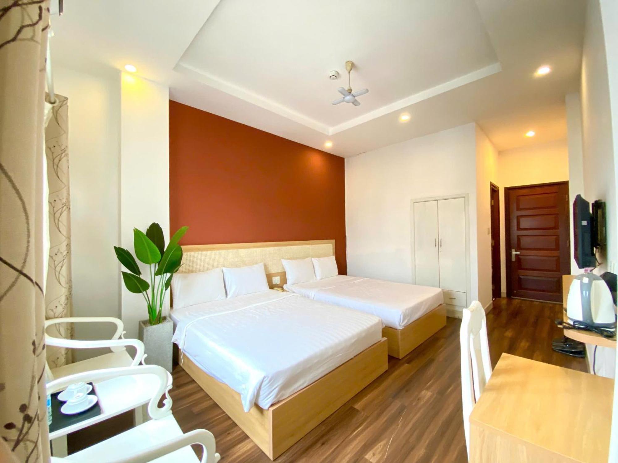 The Saigon 3*