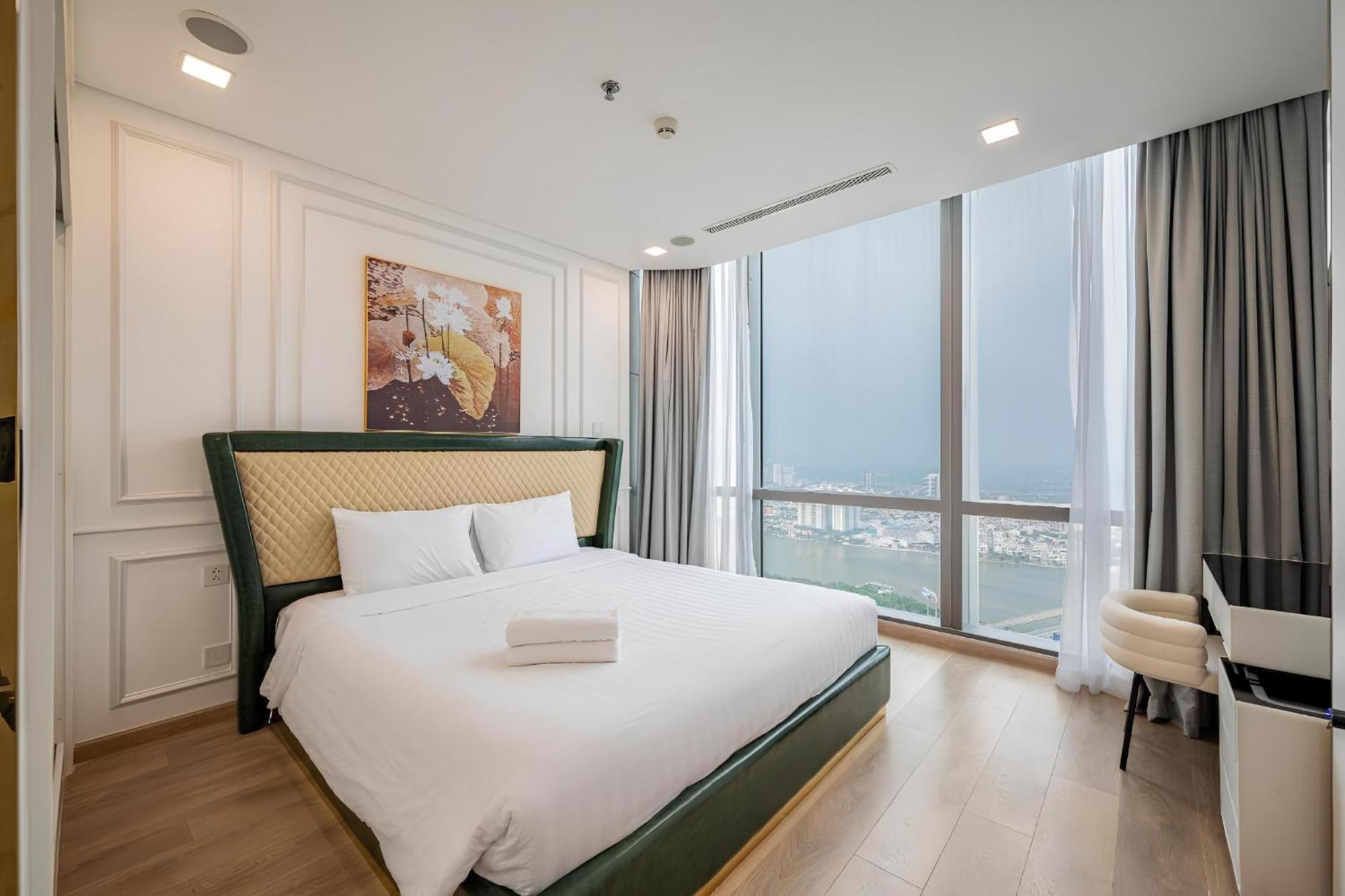 The Peninsula Landmark - Vinhomes Park *