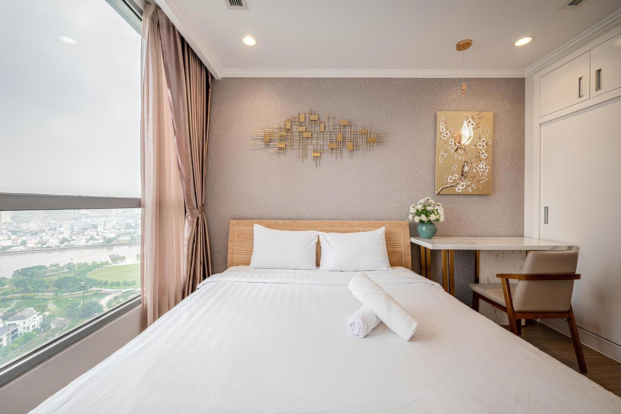 The Peninsula Landmark - Vinhomes Park
