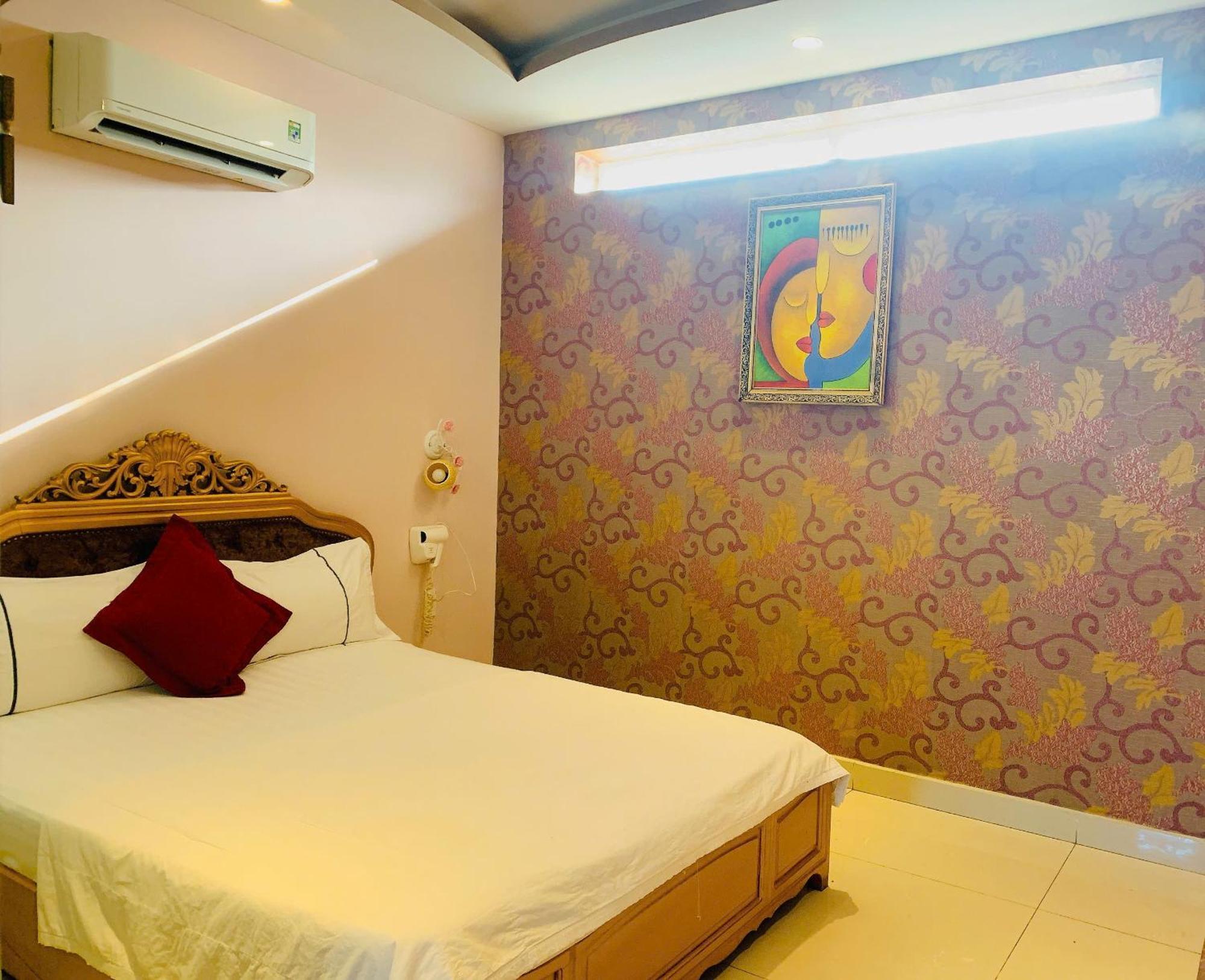 Hotel Royal *