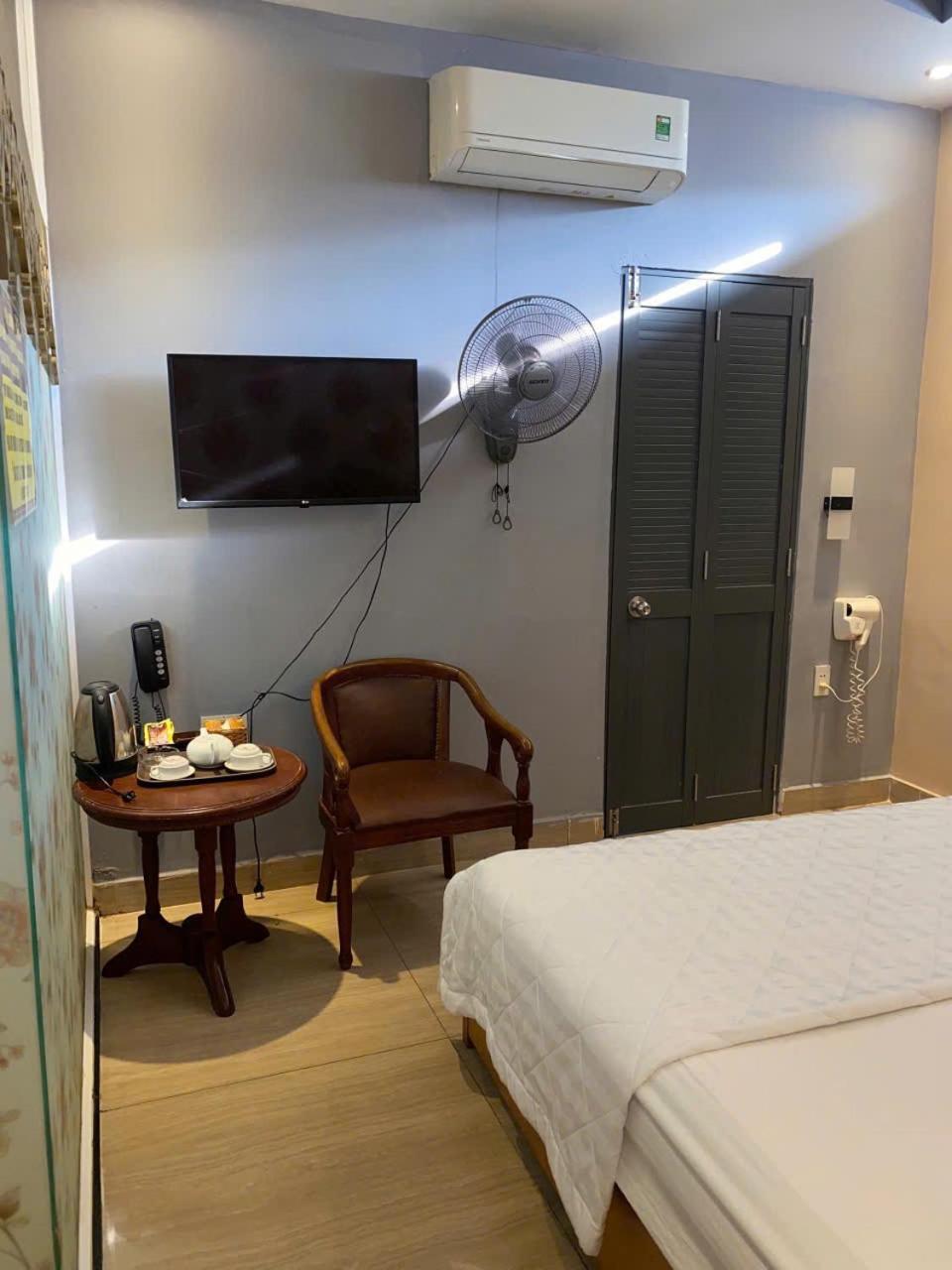 Hotel Royal *