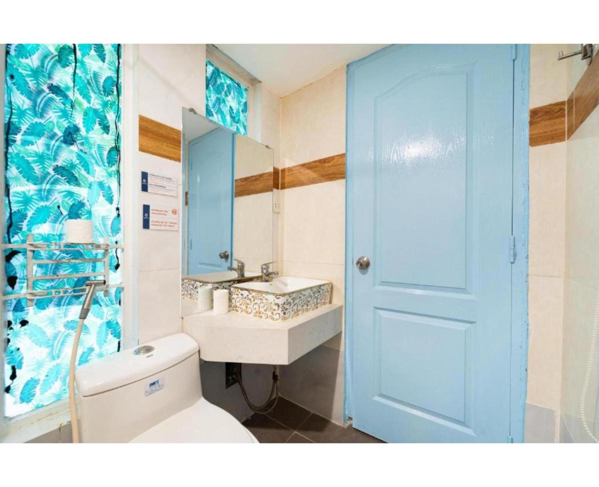 Townhouse Oak Near International Airport, District Tan Binh Apartment *