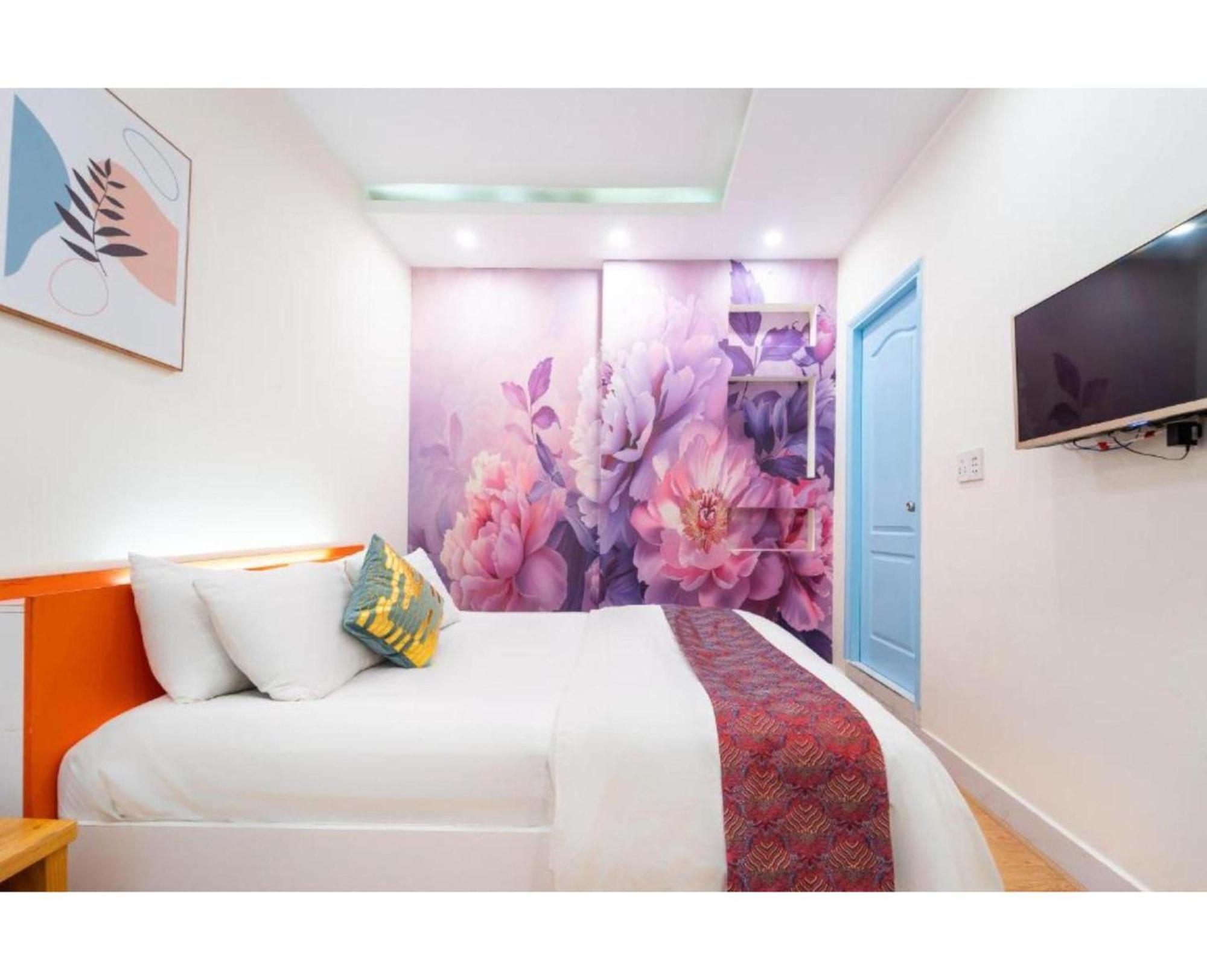 Townhouse Oak Near International Airport, District Tan Binh * Ho Chi Minh City
