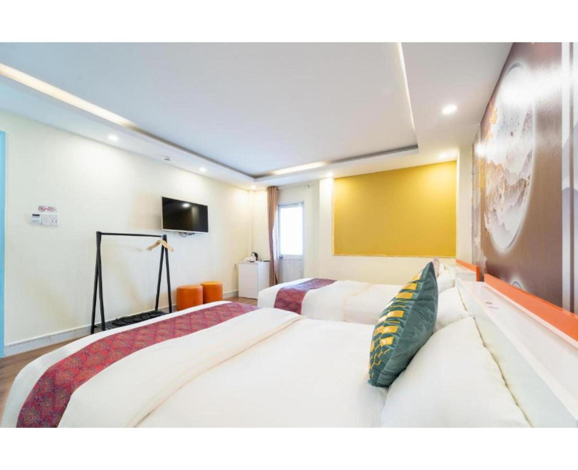 Townhouse Oak Near International Airport, District Tan Binh Ho Chi Minh City