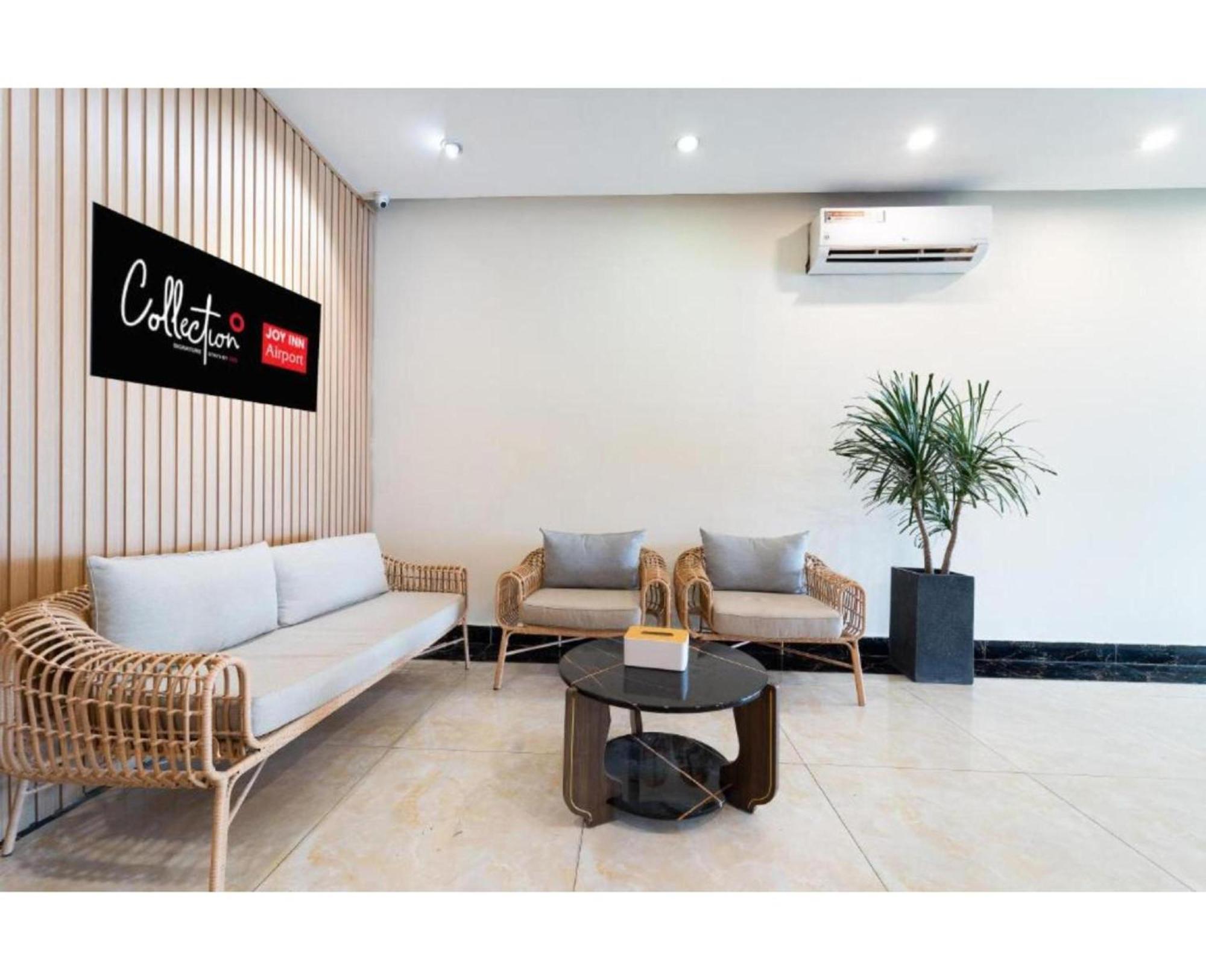 Townhouse Oak Near International Airport, District Tan Binh Apartment Ho Chi Minh City