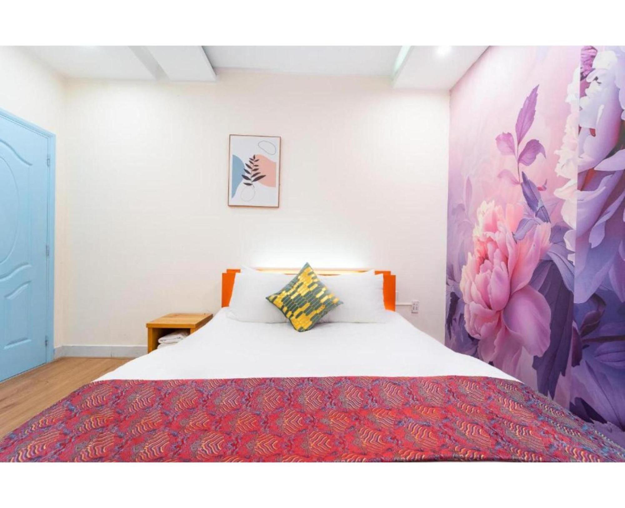 Apartment Townhouse Oak Near International Airport, District Tan Binh Ho Chi Minh City