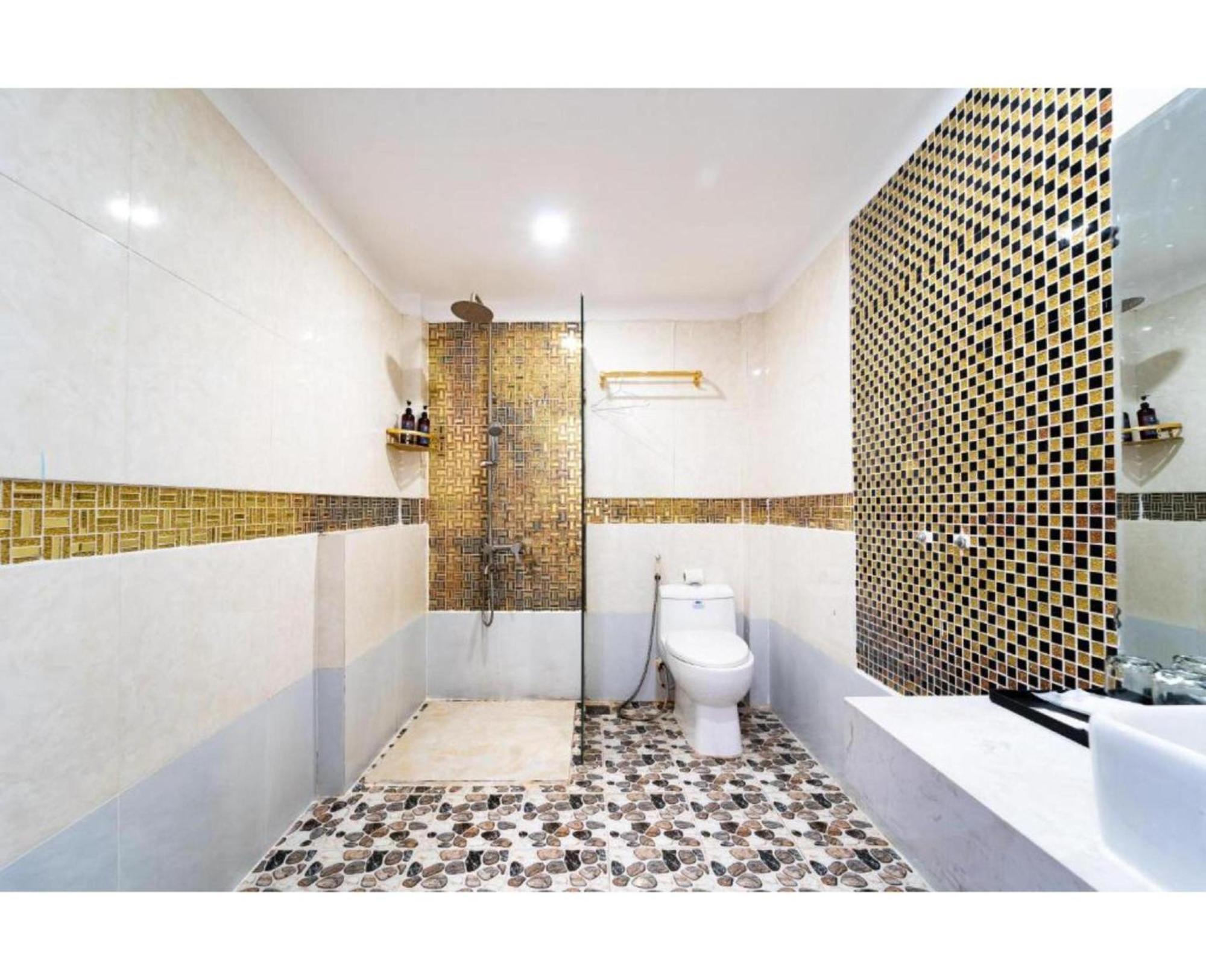 Townhouse Oak Near International Airport, District Tan Binh Ho Chi Minh City