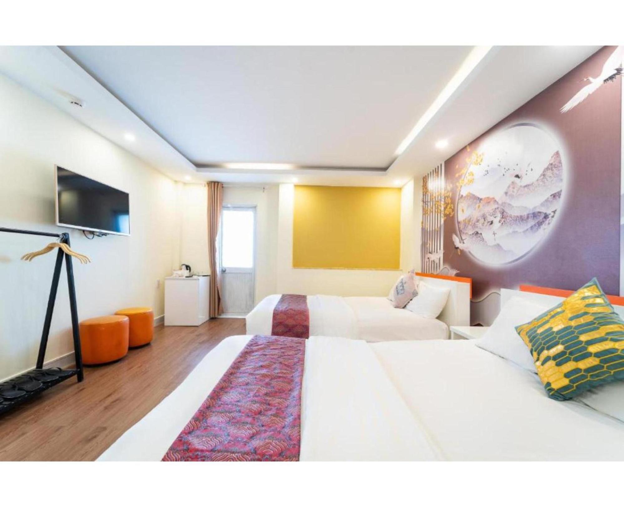 Townhouse Oak Near International Airport, District Tan Binh * Ho Chi Minh City