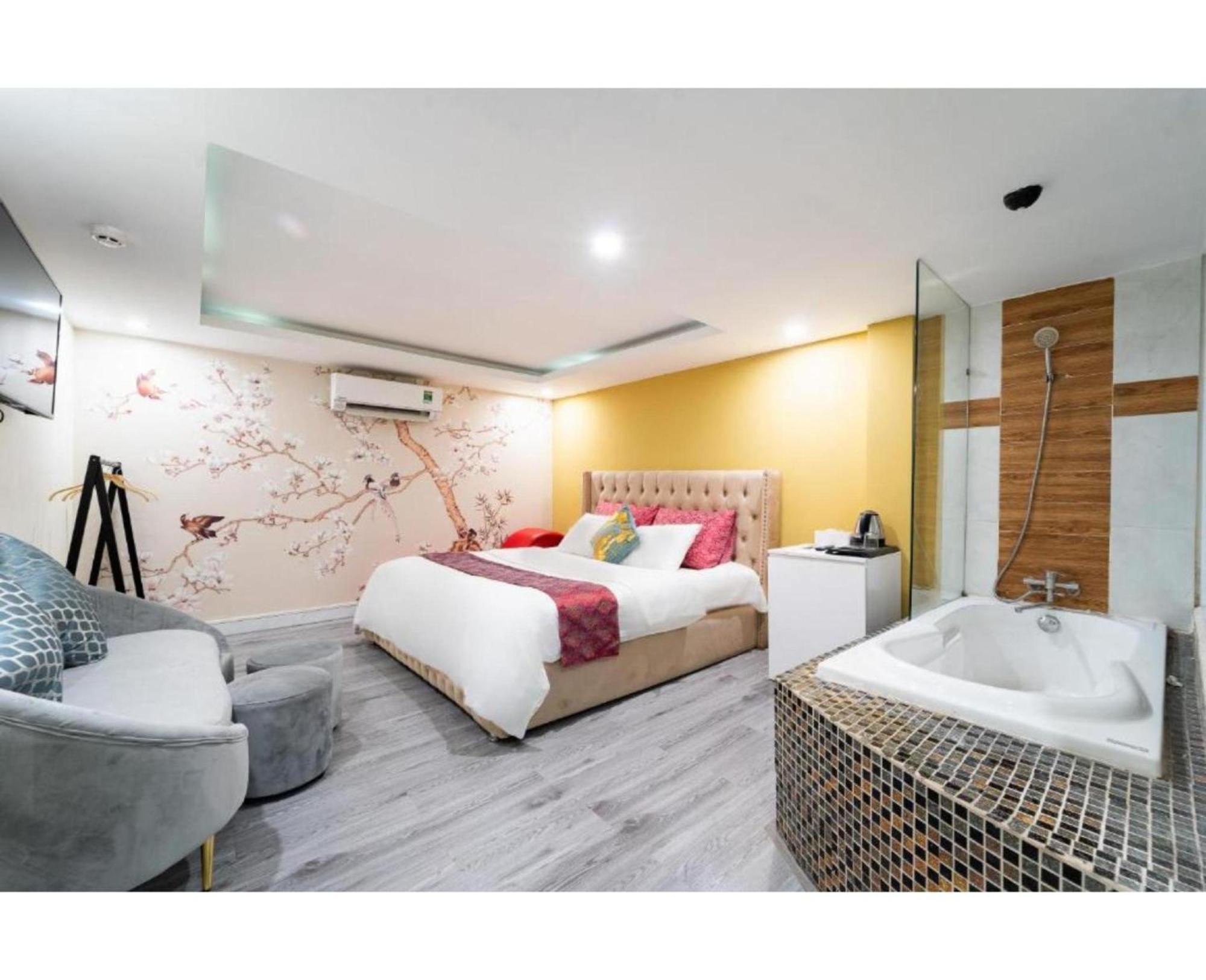 Apartment Townhouse Oak Near International Airport, District Tan Binh *