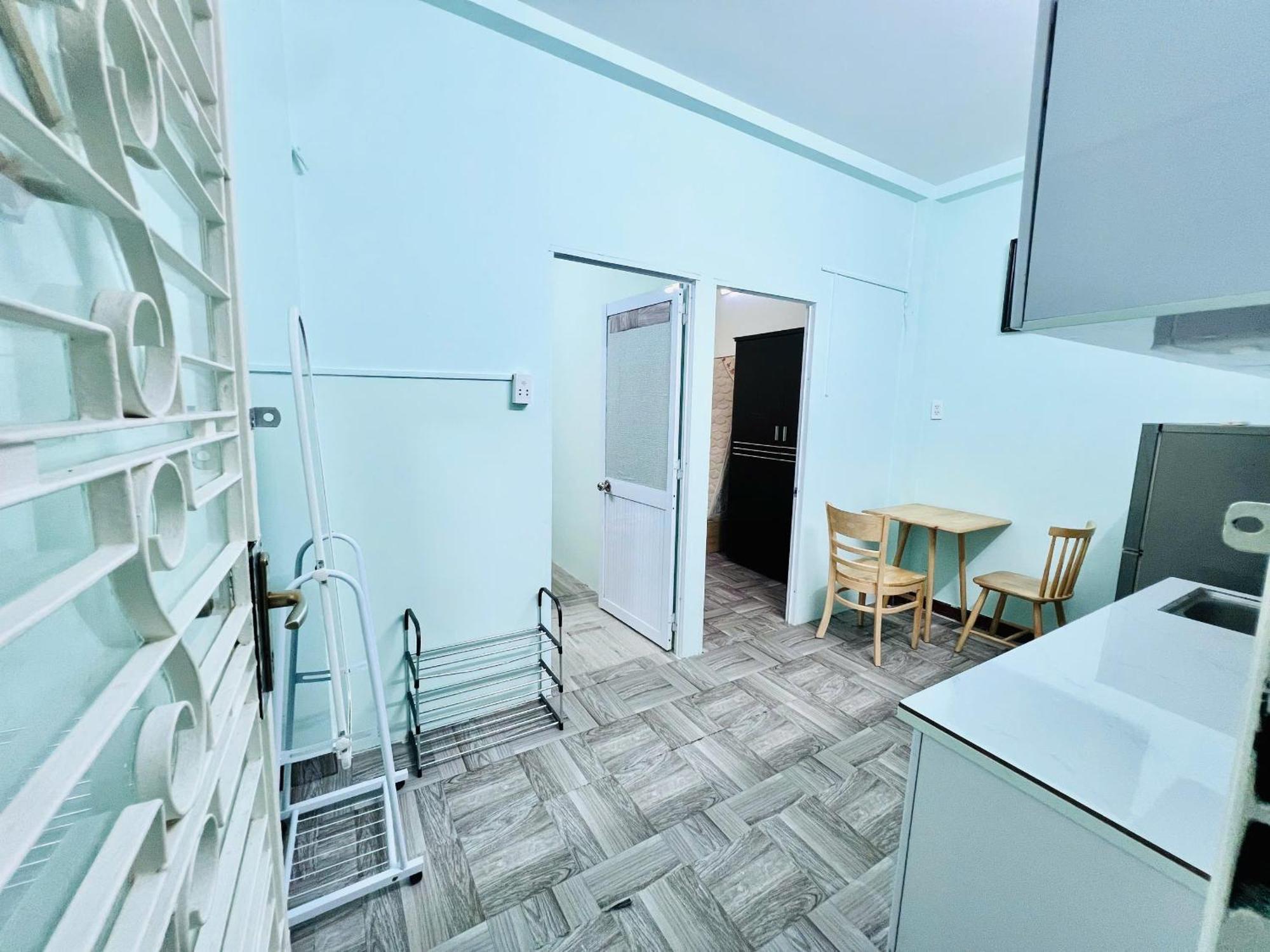 39 Nguyen Trai Apartment *