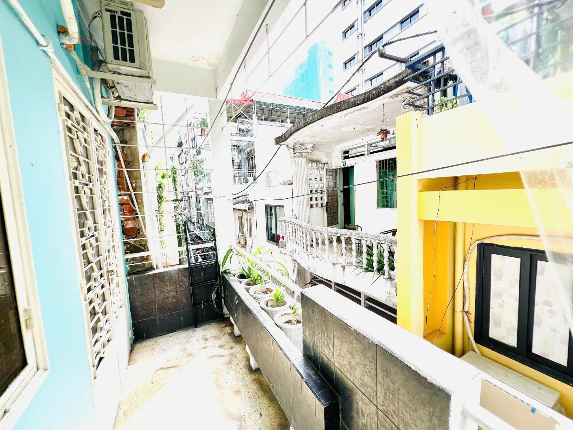 39 Nguyen Trai Apartment