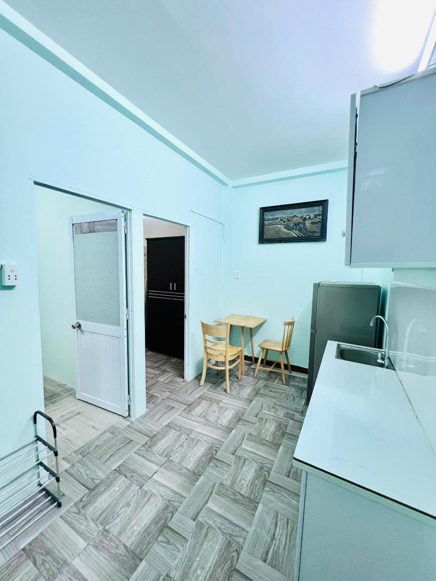 39 Nguyen Trai Apartment *