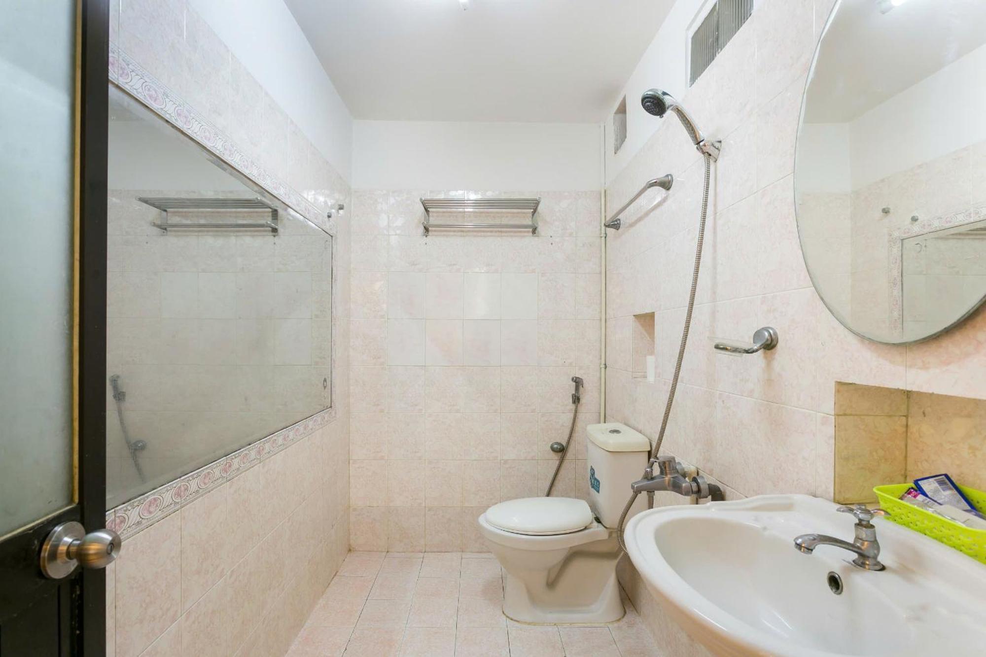 Halo Serviced Apartment *
