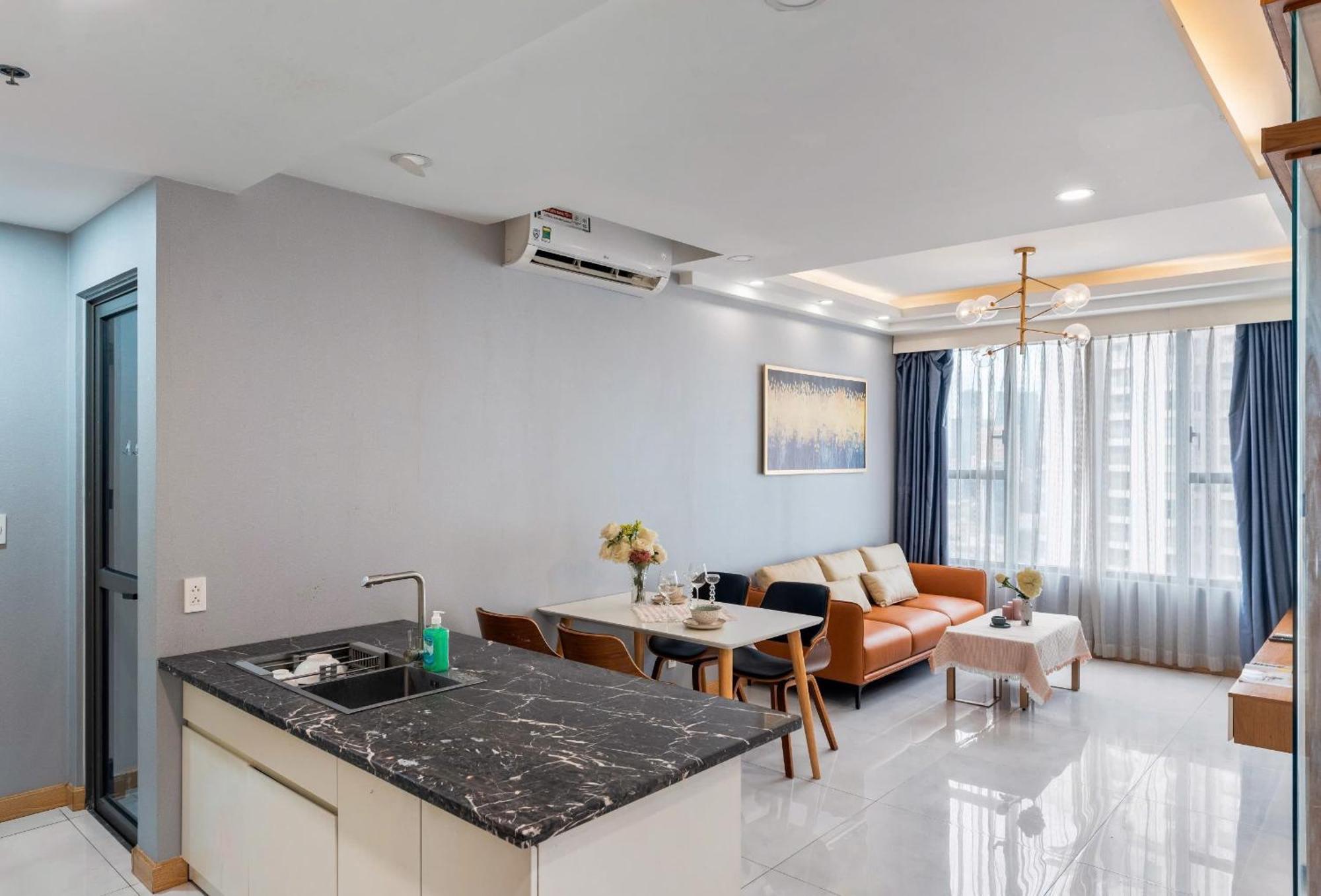 Awesome Rivergate Apartment - Cbd In Hcm City