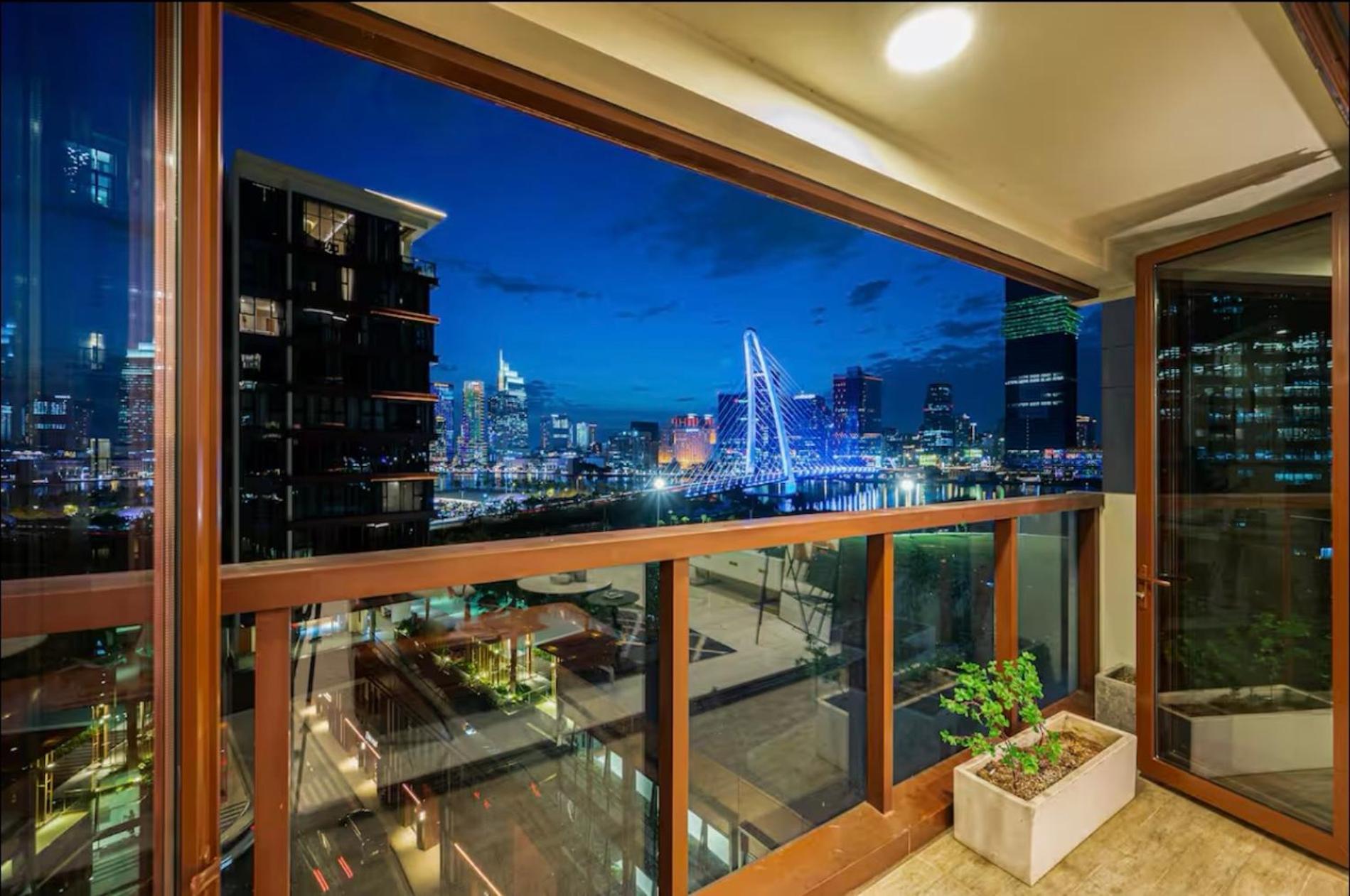 The Metropole Complex Opera-galleria-crest Apartment Ho Chi Minh City