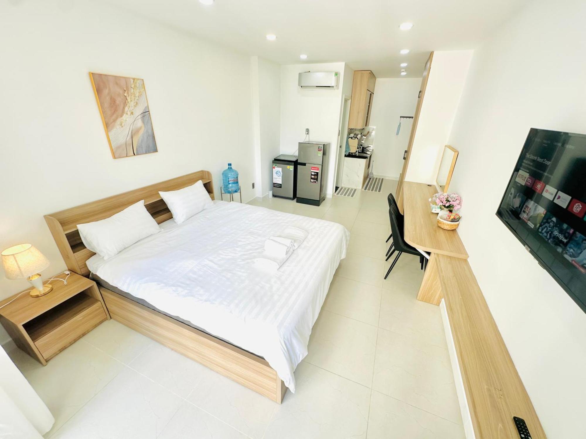Apartment 302 Modern With Balcony & Kitchen Ho Chi Minh City