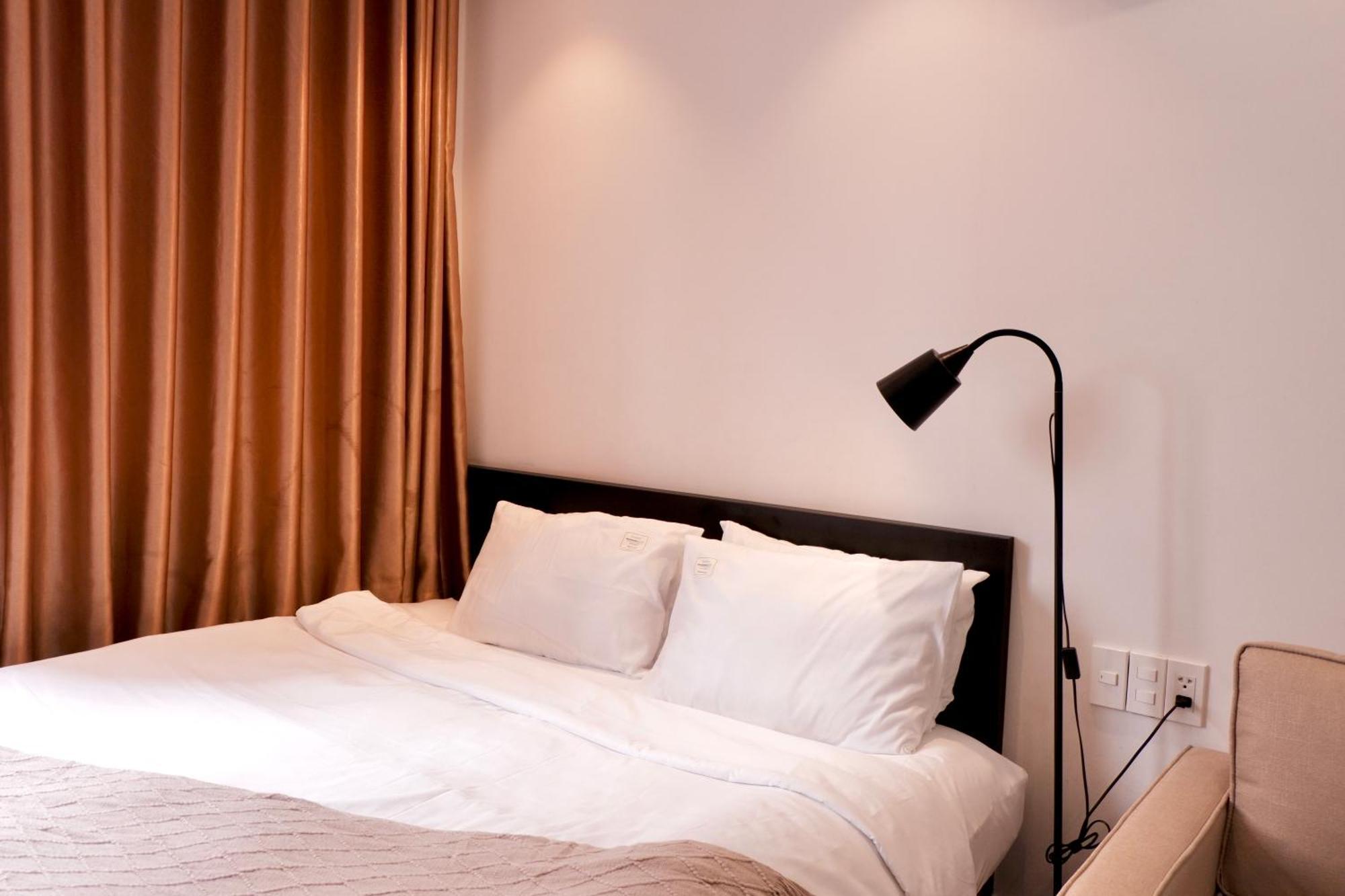 Apartment Cozy Minimalist Near Bui Vien Walking Street, District 1 *